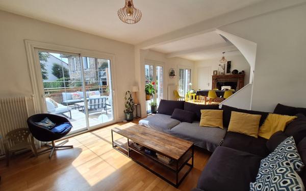 Maison à vendre    6 pièces • 162 m2 Mont-Saint-Aignan