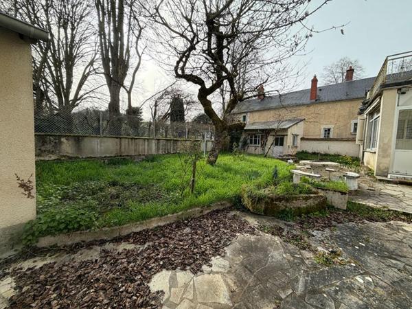 Jolie maison ancienne à rénover à Pougues Les Eaux
