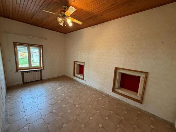 Jolie maison ancienne à rénover à Pougues Les Eaux