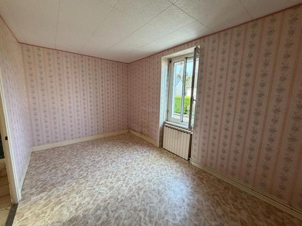 Jolie maison ancienne à rénover à Pougues Les Eaux