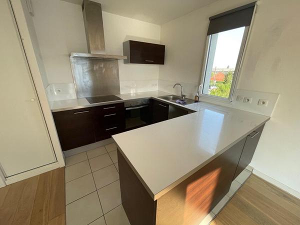 A LOUER : T2 à LILLE • Rue Frédéric Combemale - CHU EURASANTÉ • 805 € CC • Réf. 001-00209-001