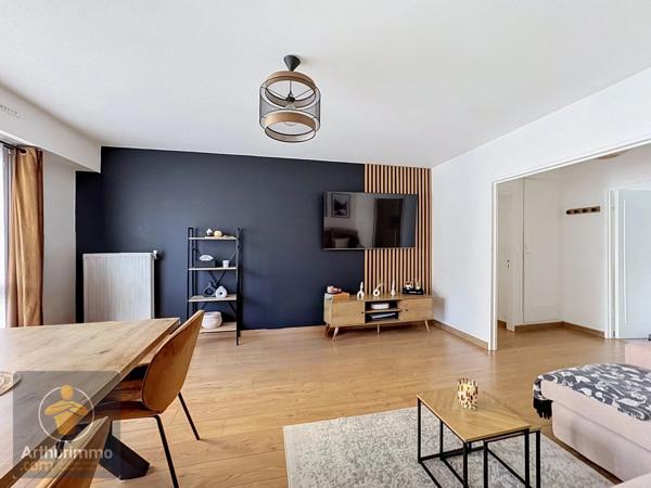 Vente                                                      Appartement
                        
                     3 pièces                      73 m2                     à Yerres