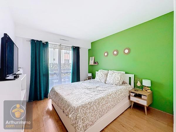 Vente                                                      Appartement
                        
                     3 pièces                      73 m2                     à Yerres
