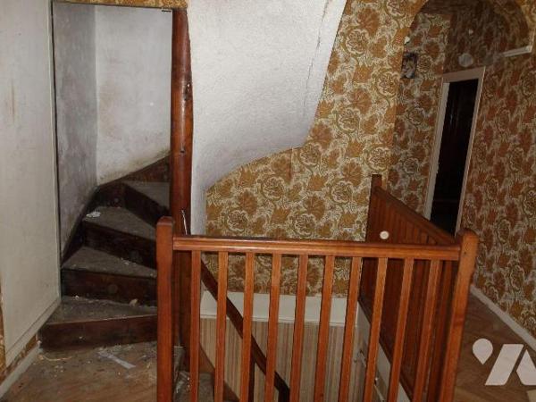 BORD-SAINT-GEORGES (23) CREUSE, A vendre plein c?ur du village une maison en pierres, élevée pa...