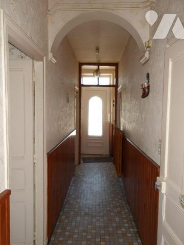 BORD-SAINT-GEORGES (23) CREUSE, A vendre plein c?ur du village une maison en pierres, élevée pa...