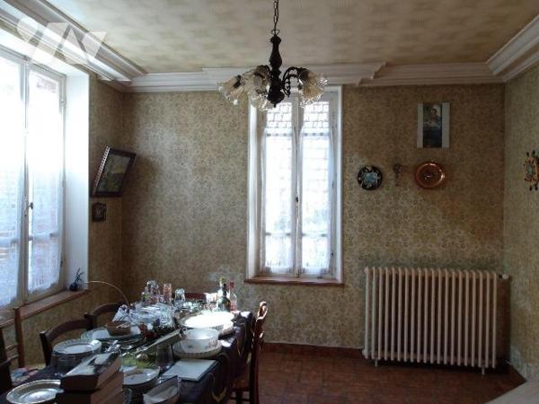 BORD-SAINT-GEORGES (23) CREUSE, A vendre plein c?ur du village une maison en pierres, élevée pa...