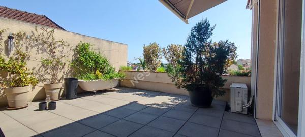 Coup de coeur en centre-ville : terrasse, garage et confort moderne !