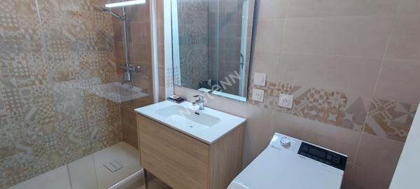 Coup de coeur en centre-ville : terrasse, garage et confort moderne !