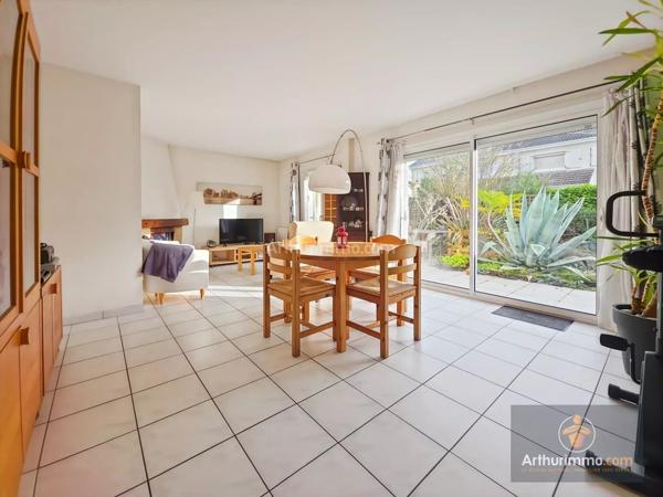 Vente                                                      Maison
                        
                     5 pièces                      100 m2                     à Bondoufle
