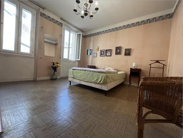 Marseille (13004) Maison de ville terrasse. RARE !