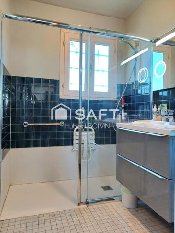 Pavillon de 84m² habitables sur sous-sol intégral, treès bien situé, au calme d'une impasse résidentielle de Saint Aubin du Cormier...