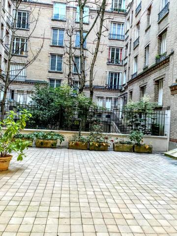 À vendre – Chambre de service PARIS 16