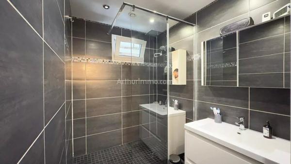 Vente Appartement 3 pièces 72 m2 à Pringy