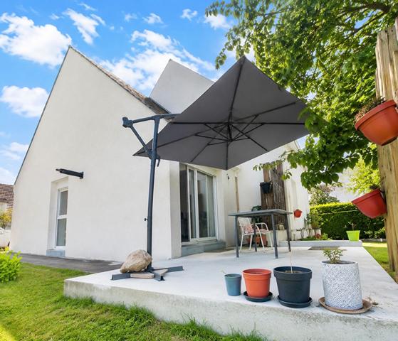 PROCHE LOCHES : MAISON RÉNOVÉE - 4 CHAMBRES - JARDIN [REF. 6928]