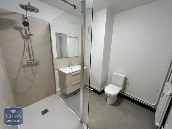 Appartement à louer 3 pièces 75.96m²