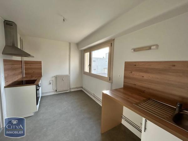 Appartement à louer 3 pièces 75.96m²