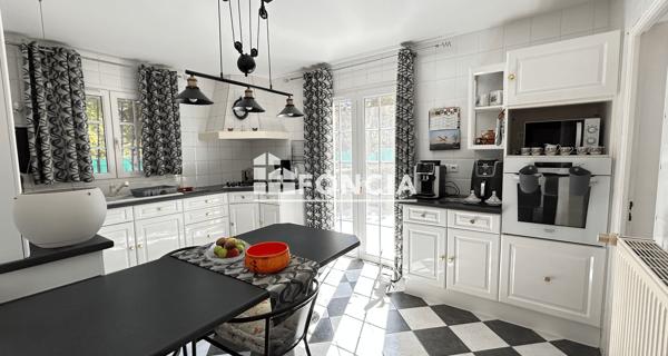 À vendre Maison 6 pièces 175 m² - Boulazac Isle Manoire 24750
