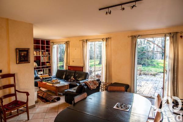 Maison 7 pièces de 160 m² à Solterre (45700)