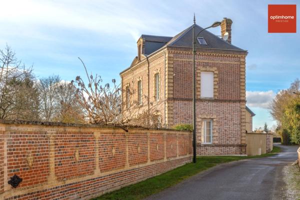 Magnifique propriété comprenant une Maison de maître et une maison d’amis sur 288 m2 en plein coeur de la Normandie et à 50 minutes des plages !