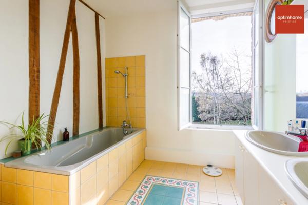 Magnifique propriété comprenant une Maison de maître et une maison d’amis sur 288 m2 en plein coeur de la Normandie et à 50 minutes des plages !