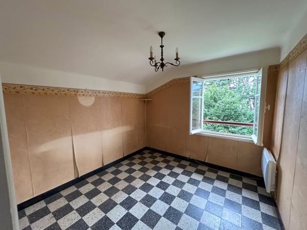 Appartement
                                                                                                                                                                                                                                                                                                                        3 pièce(s)                                                                                                                                                                                                          2 chambre(s)                                                                                                                                                                                                          45  m²