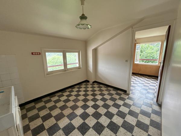 Appartement
                                                                                                                                                                                                                                                                                                                        3 pièce(s)                                                                                                                                                                                                          2 chambre(s)                                                                                                                                                                                                          45  m²