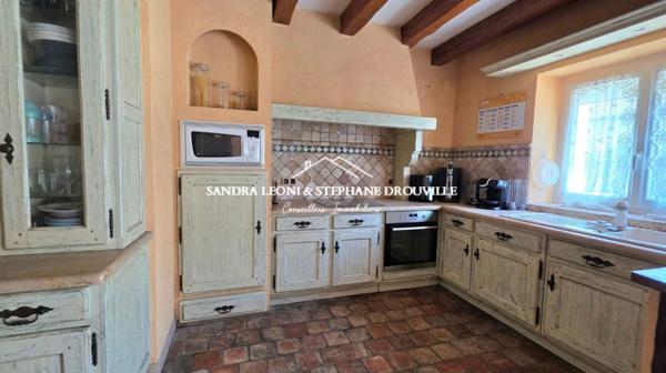 PROCHE MAINTENON - JOUY RAVISSANTE LONGERE de 175 m² + DEPENDANCE HABITABLE de 56 m²