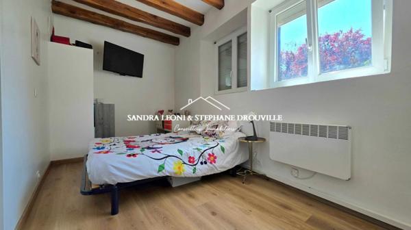 PROCHE MAINTENON - JOUY RAVISSANTE LONGERE de 175 m² + DEPENDANCE HABITABLE de 56 m²