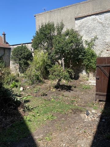 Morigny-Champigny (91150) Nouveauté centre ville Morigny champigny maison ancienne à renover avec grange et terrain de 1260 m2