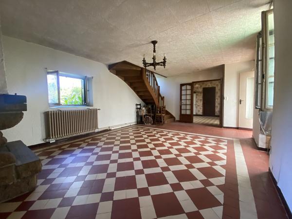 Morigny-Champigny (91150) Nouveauté centre ville Morigny champigny maison ancienne à renover avec grange et terrain de 1260 m2