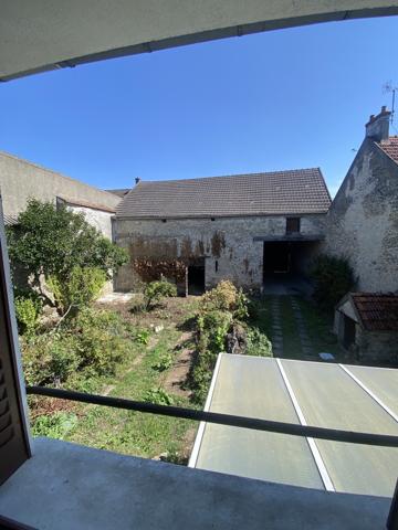 Morigny-Champigny (91150) Nouveauté centre ville Morigny champigny maison ancienne à renover avec grange et terrain de 1260 m2