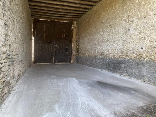 Morigny-Champigny (91150) Nouveauté centre ville Morigny champigny maison ancienne à renover avec grange et terrain de 1260 m2