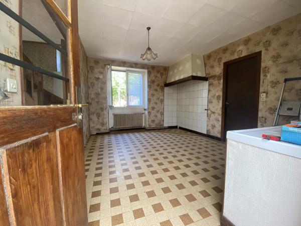 Morigny-Champigny (91150) Nouveauté centre ville Morigny champigny maison ancienne à renover avec grange et terrain de 1260 m2