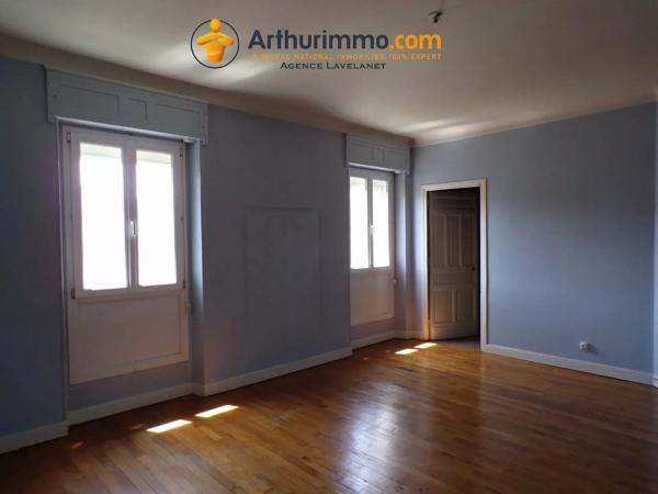 Vente                                                      Immeuble
                        
                     13 pièces                      300 m2                     à Lavelanet