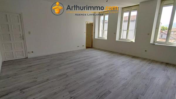 Vente                                                      Immeuble
                        
                     13 pièces                      300 m2                     à Lavelanet