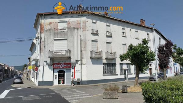 Vente                                                      Immeuble
                        
                     13 pièces                      300 m2                     à Lavelanet