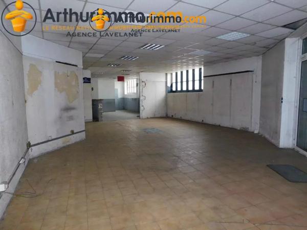 Vente                                                      Immeuble
                        
                     13 pièces                      300 m2                     à Lavelanet