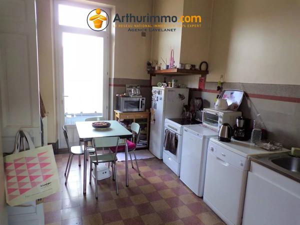 Vente                                                      Immeuble
                        
                     13 pièces                      300 m2                     à Lavelanet