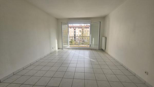 Saint-Étienne (42100) Bel appartement T3 dans copropriété de qualité au cœur du quartier Tréfilerie avec grand balcon et garage