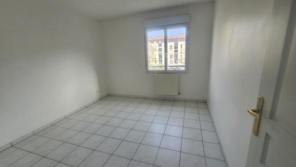 Saint-Étienne (42100) Bel appartement T3 dans copropriété de qualité au cœur du quartier Tréfilerie avec grand balcon et garage