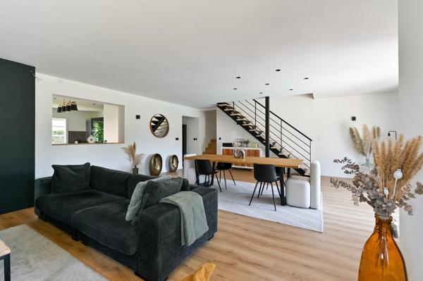 Maison à CRAPONNE, 69290 - 7 pièces 180m²