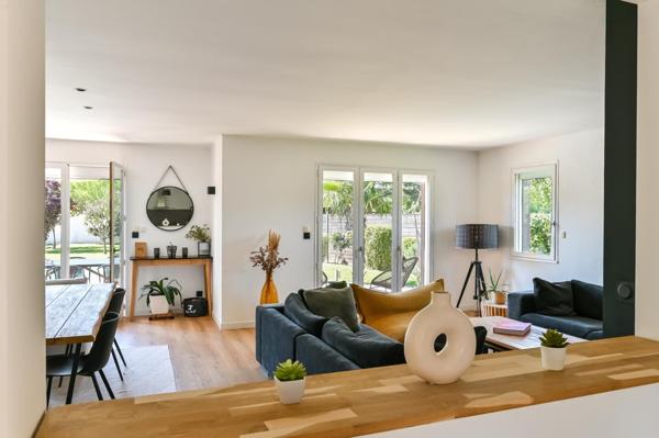 Maison à CRAPONNE, 69290 - 7 pièces 180m²