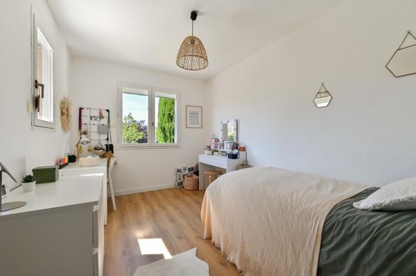 Maison à CRAPONNE, 69290 - 7 pièces 180m²