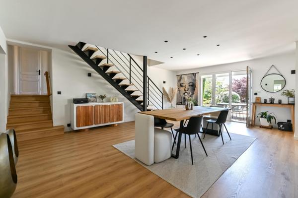 Maison à CRAPONNE, 69290 - 7 pièces 180m²