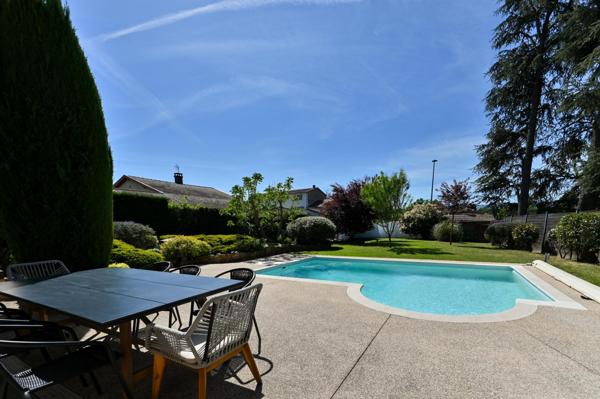 Maison à CRAPONNE, 69290 - 7 pièces 180m²