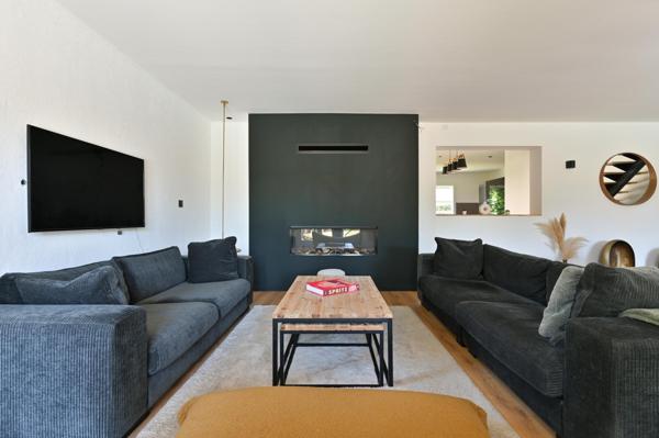 Maison à CRAPONNE, 69290 - 7 pièces 180m²