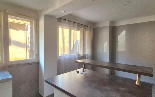 Appartement à vendre    3 pièces • 65,05 m2 Toulon