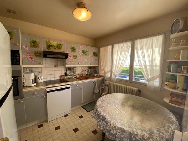 Maison Villeneuve L Archeveque 6 pièce(s) 83 m2