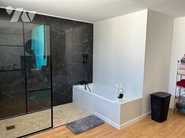 Maison lumineuse de 2023 