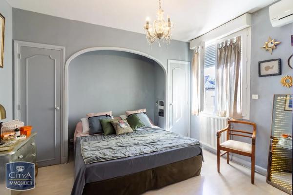 Maison à vendre 7 pièces 178m² Brive-la-Gaillarde (19100)